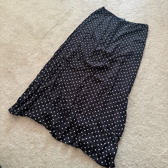 Brandy Melville Sephira polka dot midi skirt - Picture 2 of 4